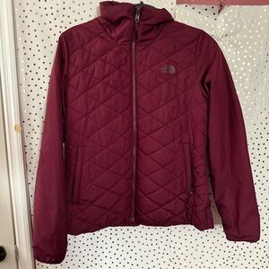 The North Face Women's Quilted Ski Jacket - Deep Red